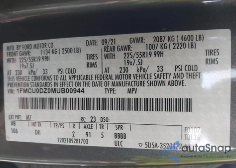 2021 Ford Escape Titanium Hybrid z USA, uszkodzony, nr VIN 1FMCU0DZ0MUB00944